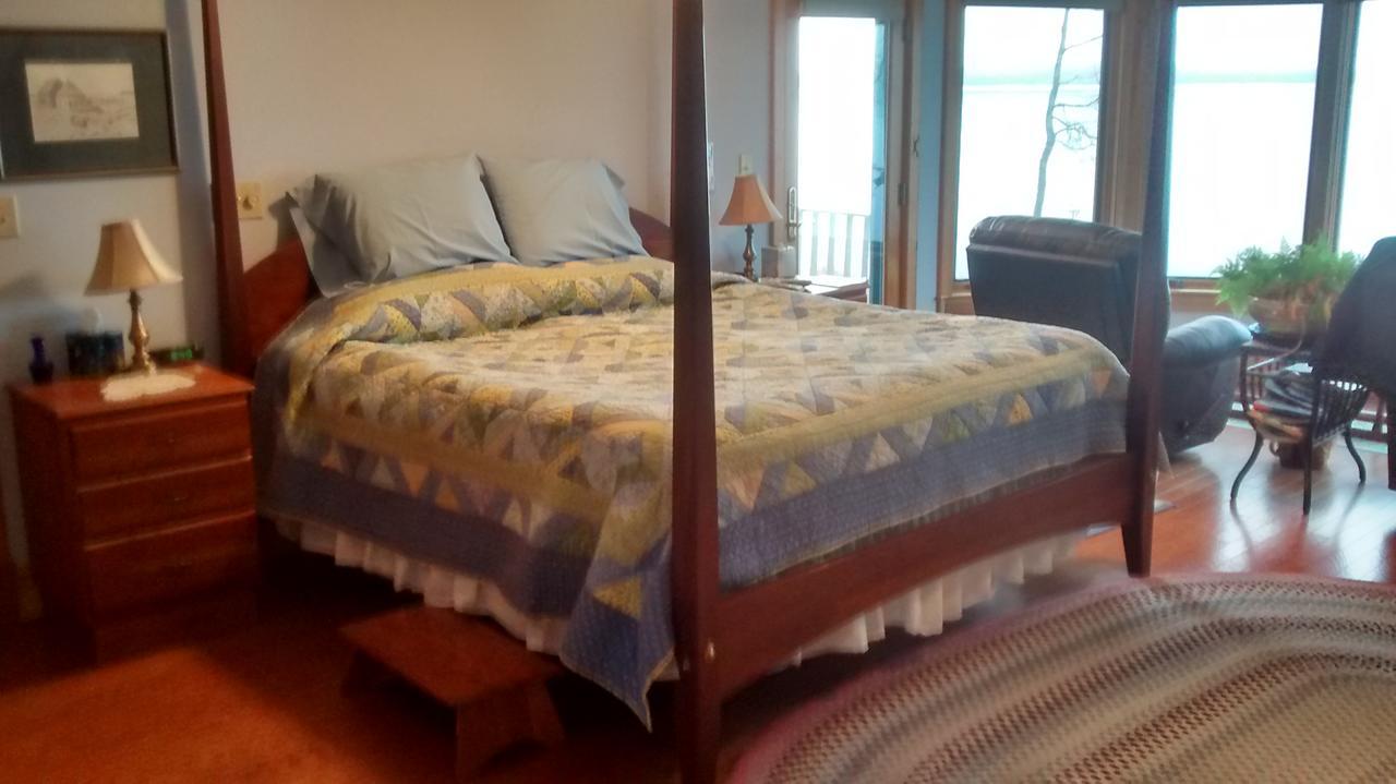Wave Walker Bed And Breakfast Surry ภายนอก รูปภาพ