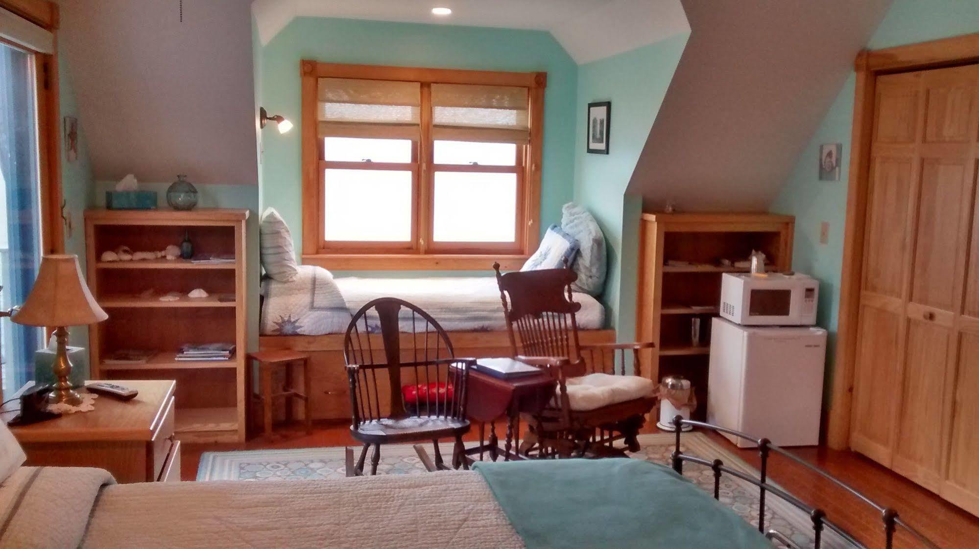 Wave Walker Bed And Breakfast Surry ภายนอก รูปภาพ